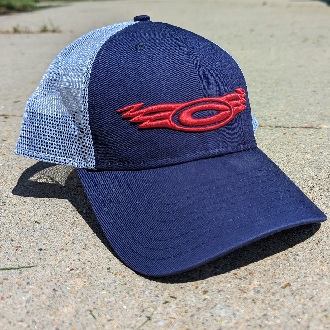 CASCADE TRUCKER HAT
